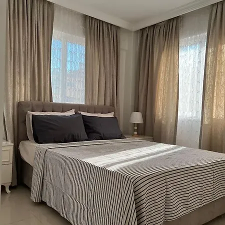 Modern 2-bedroom /w Patio At Center Apartmán